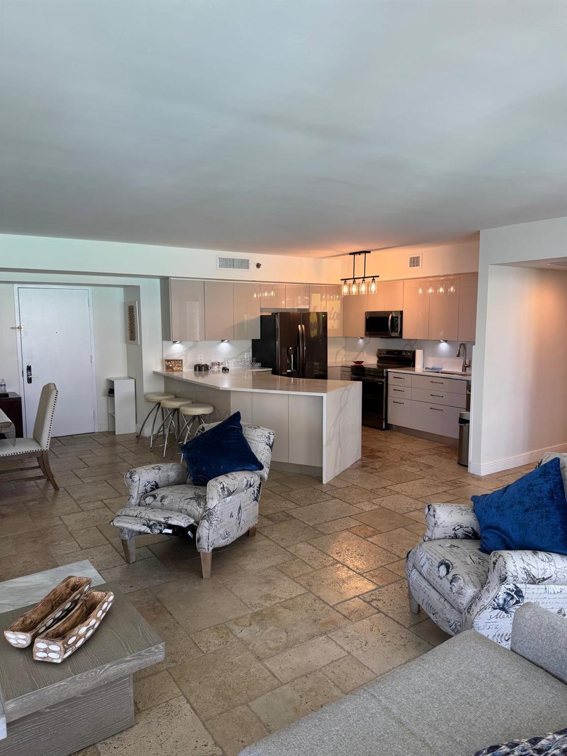 image Beach Club Three Condo7