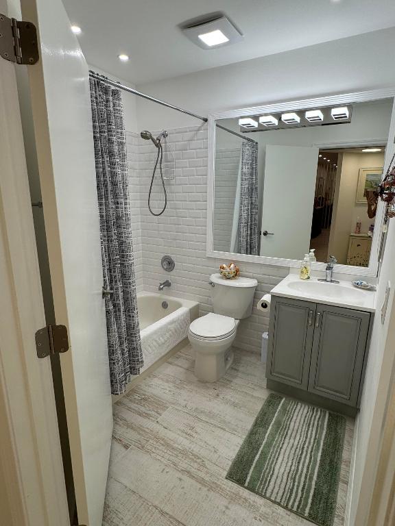 5394 Firenze #H Boynton Beach, FL 33437