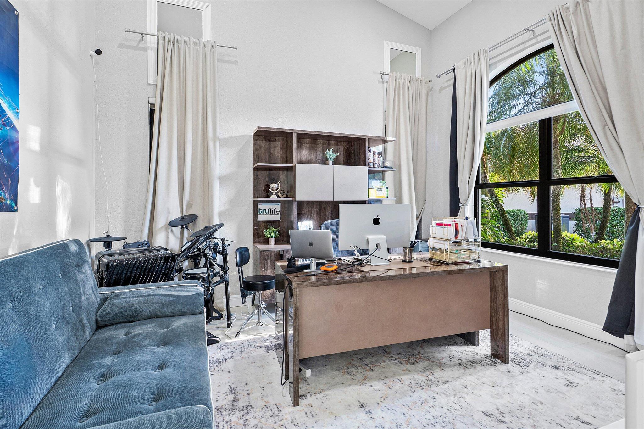 7056 NW 67th Ter Parkland, FL 33067