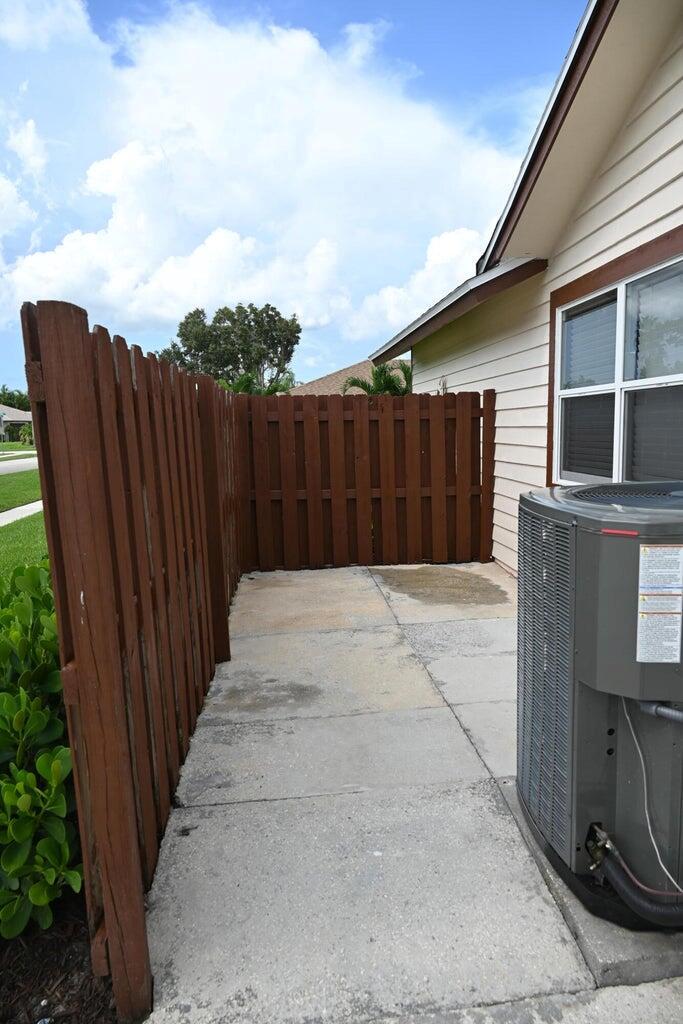 13560 Exotica Ln Wellington, FL 33414