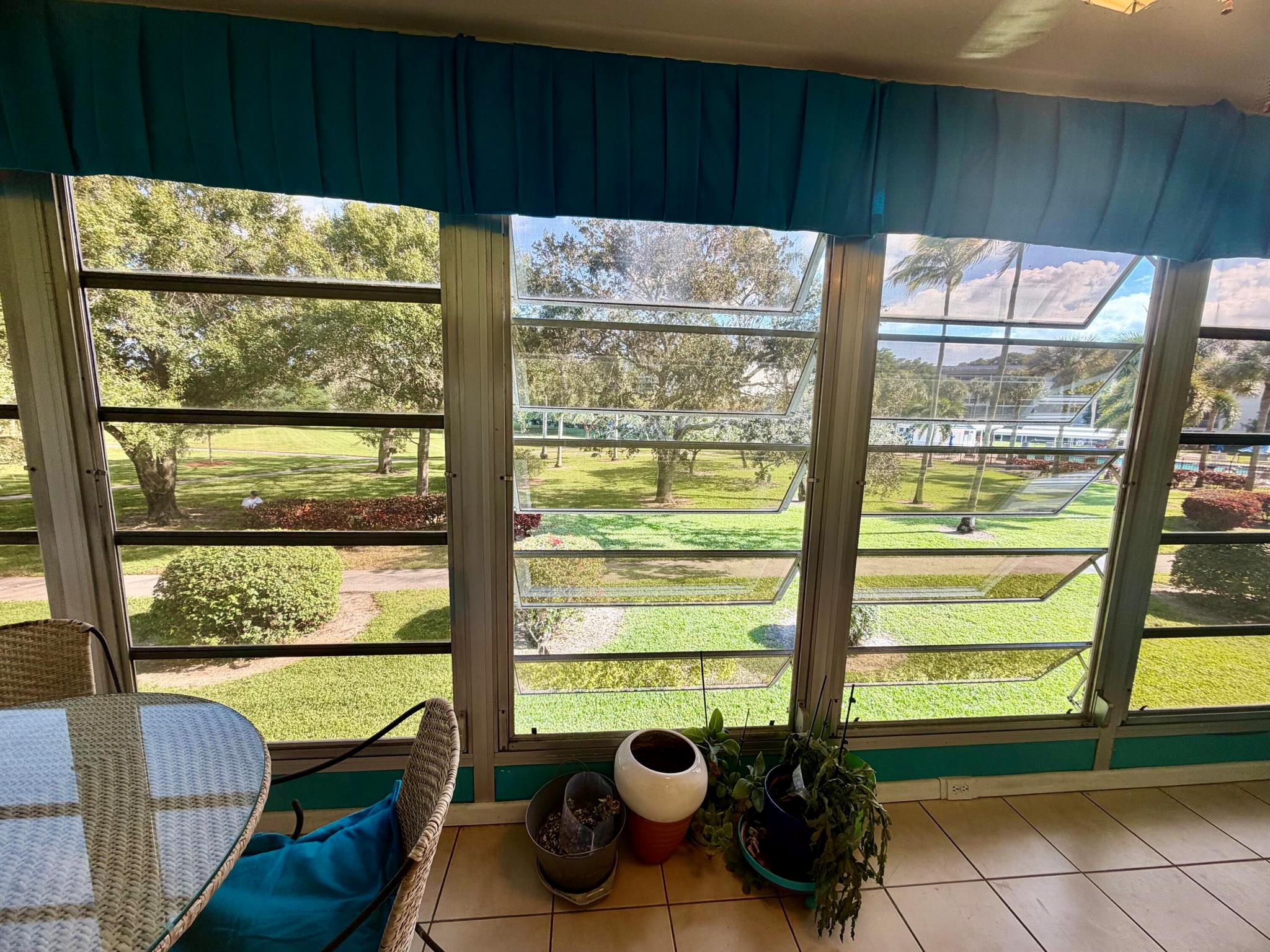 2901 Victoria Cir #D2