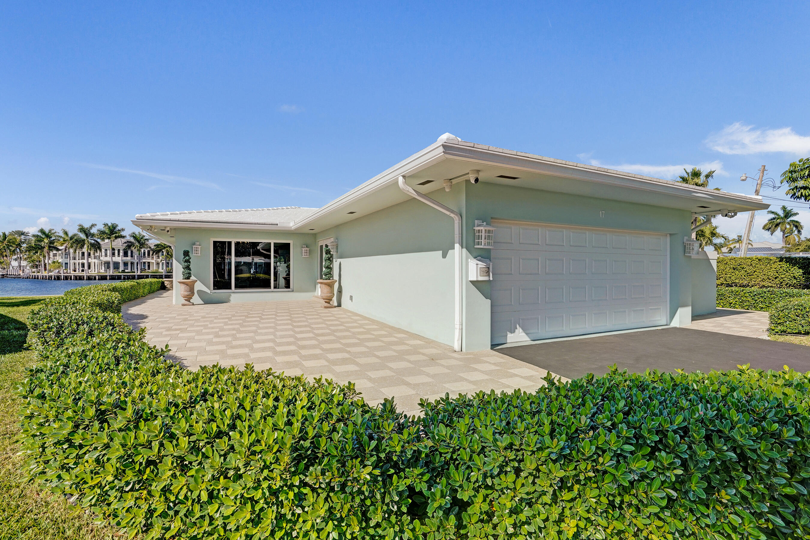 1431 S Ocean #17 Pompano Beach, FL 33062