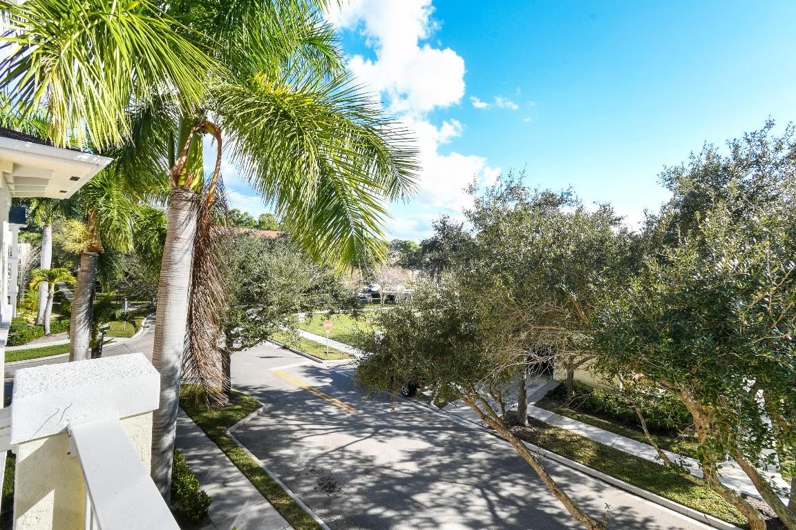 224 Murcia #303 Jupiter, FL 33458