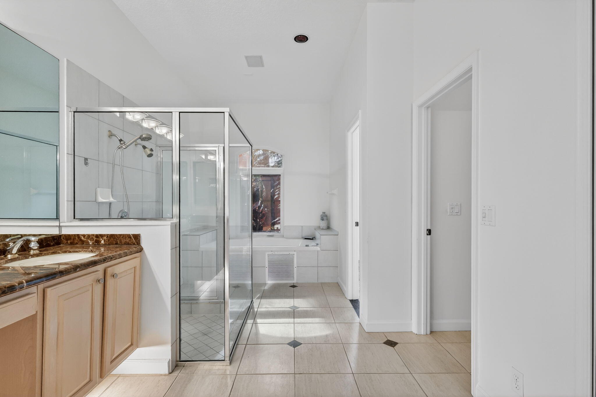 18981 SE Outrigger Jupiter, FL 33458