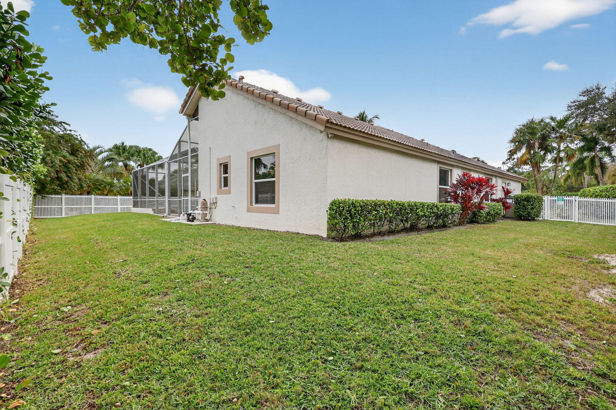 18981 SE Outrigger Jupiter, FL 33458