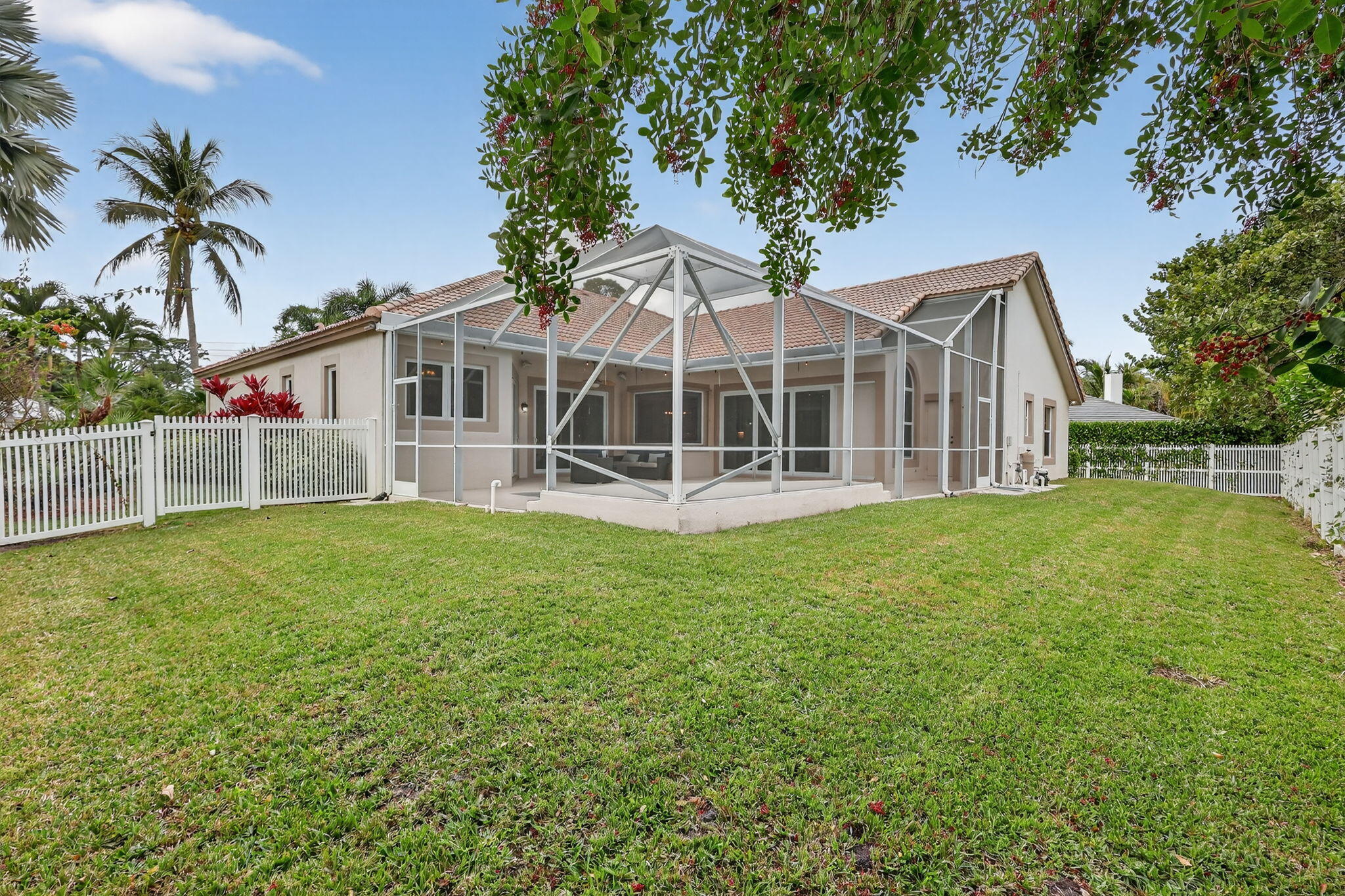 18981 SE Outrigger Jupiter, FL 33458