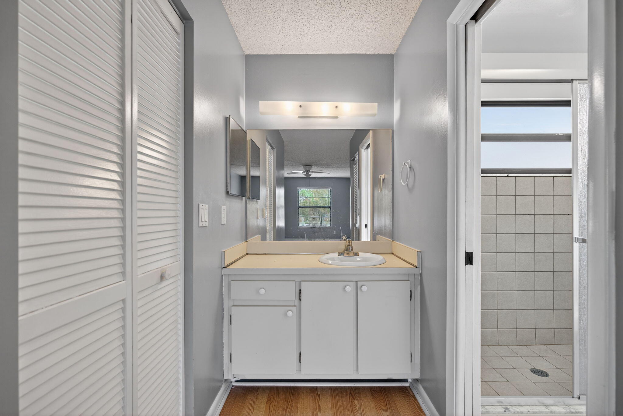 707 Stonewood #19c Jupiter, FL 33458