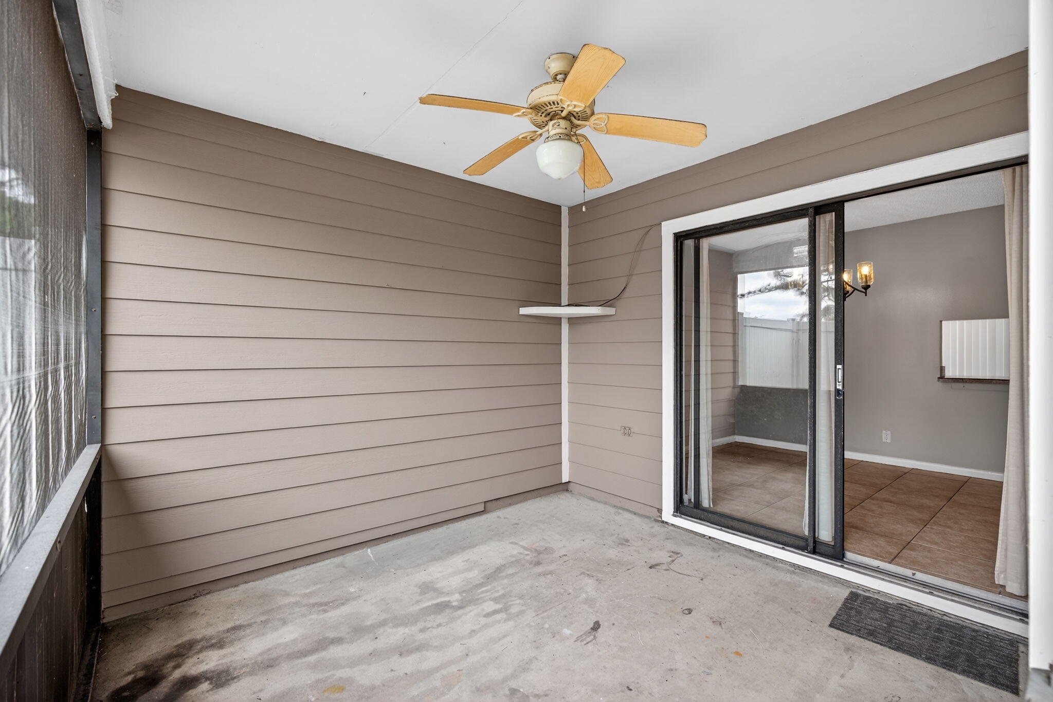 707 Stonewood #19c Jupiter, FL 33458