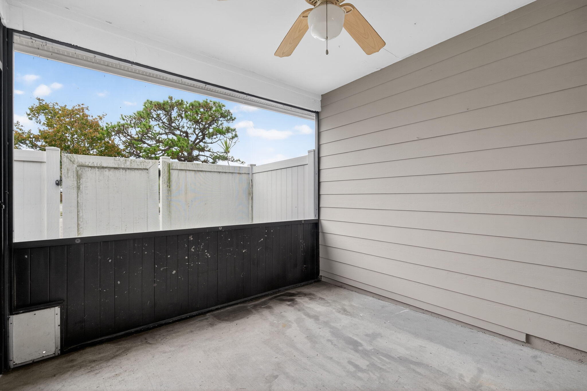 707 Stonewood #19c Jupiter, FL 33458