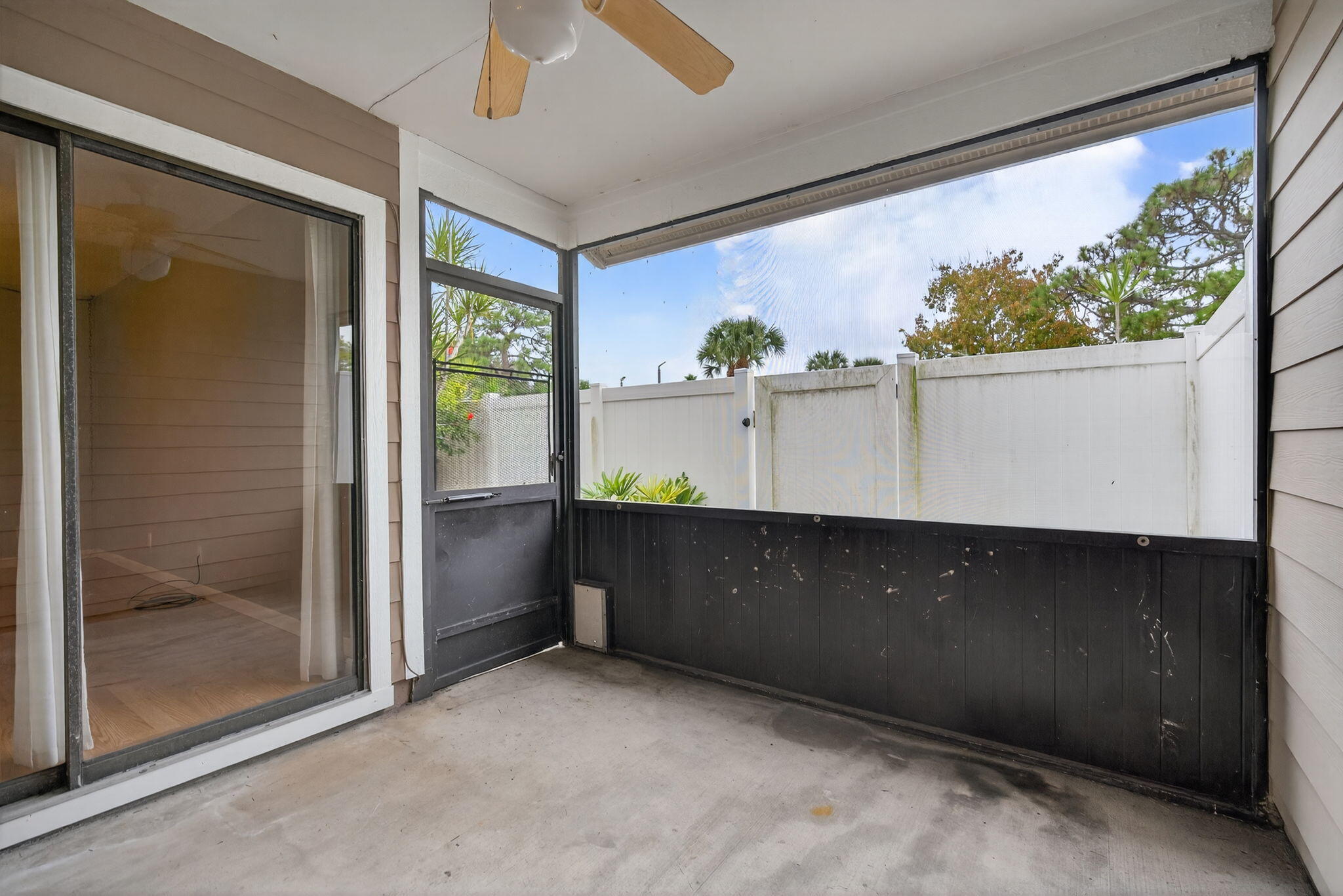 707 Stonewood #19c Jupiter, FL 33458