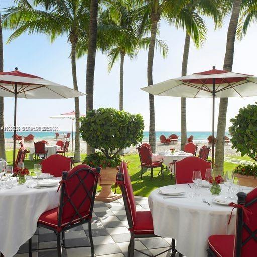 image Acqualina Residences63