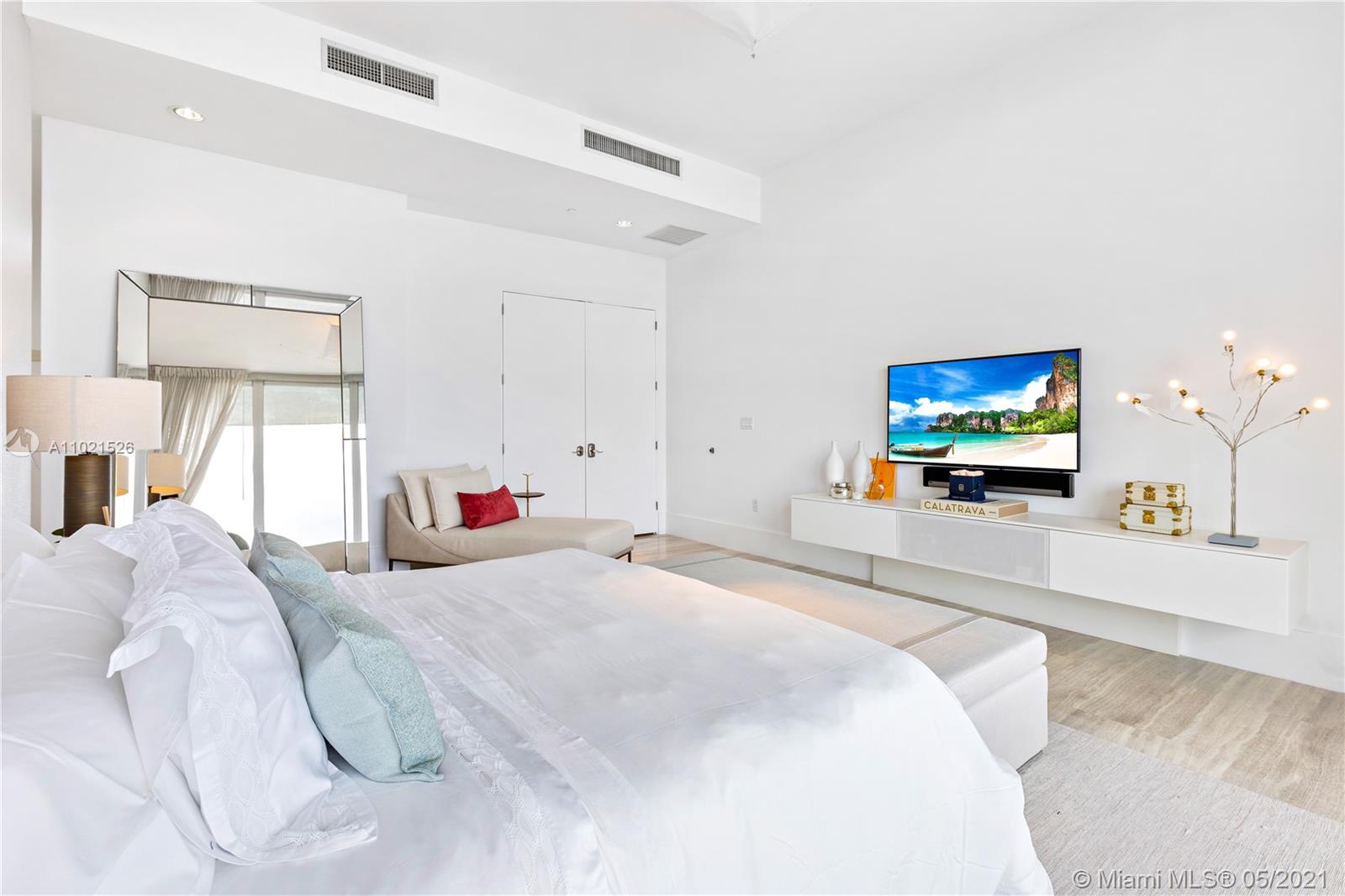 2675 S Bayshore Dr #1103S Miami, FL 33133