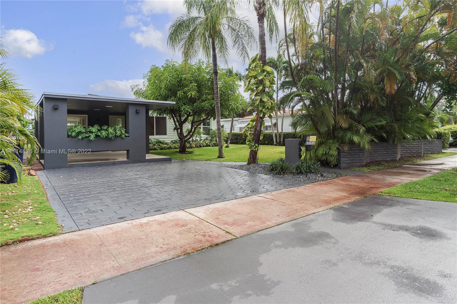655 Fairway Dr