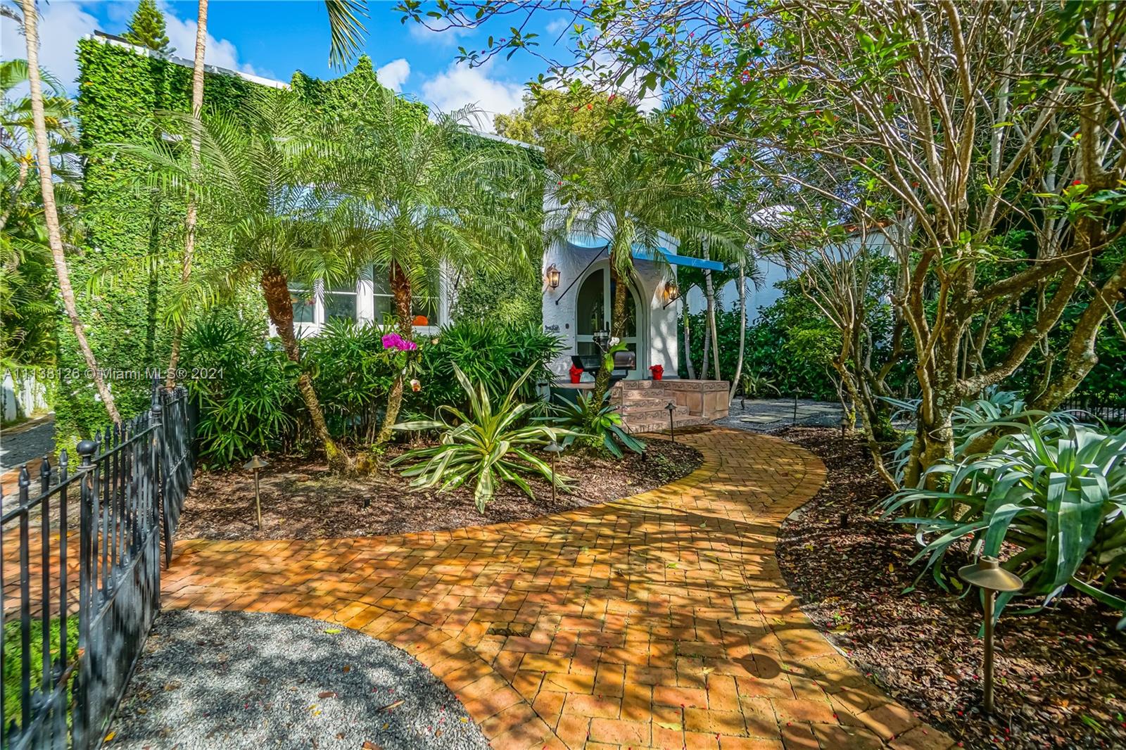 521 Minorca Ave