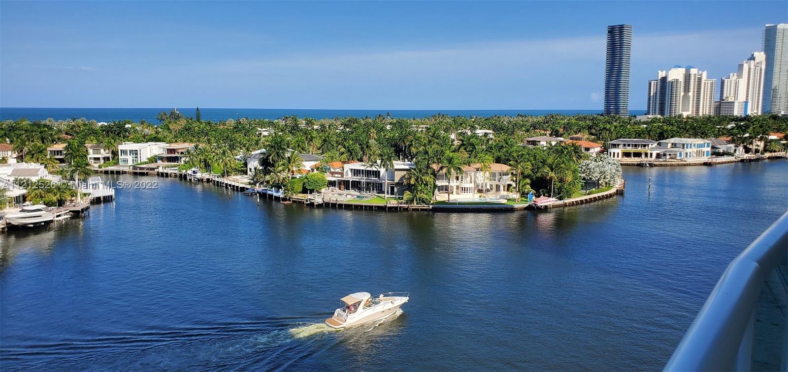 20201 E Country Club Dr #909