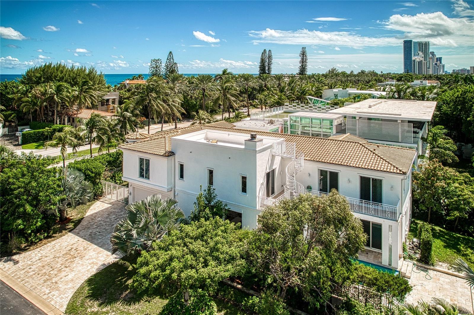 490 Ocean Blvd