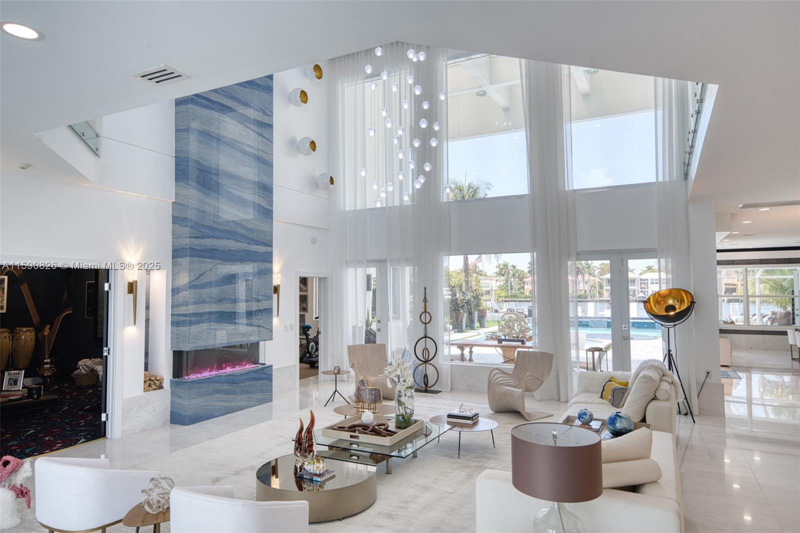 934 S Southlake Dr Hollywood, FL 33019