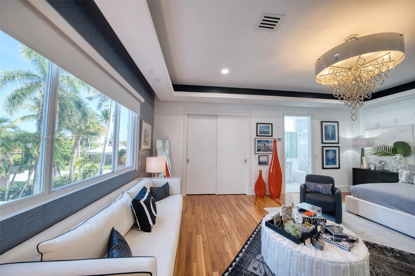 934 S Southlake Dr Hollywood, FL 33019