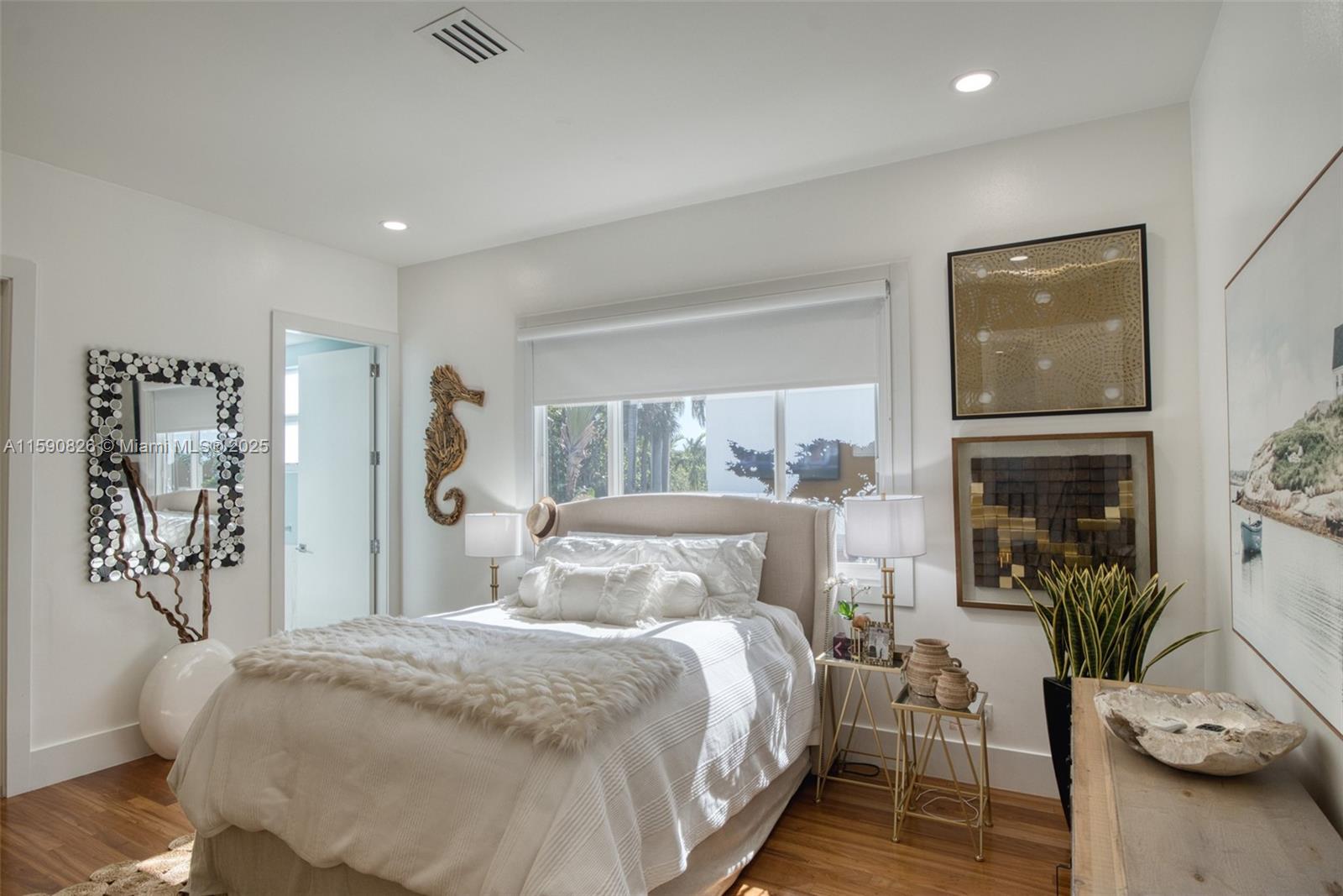 934 S Southlake Dr Hollywood, FL 33019