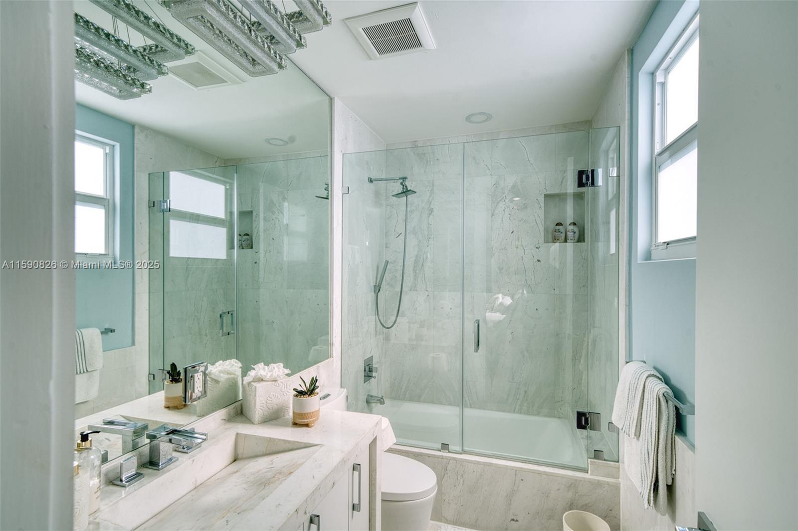 934 S Southlake Dr Hollywood, FL 33019