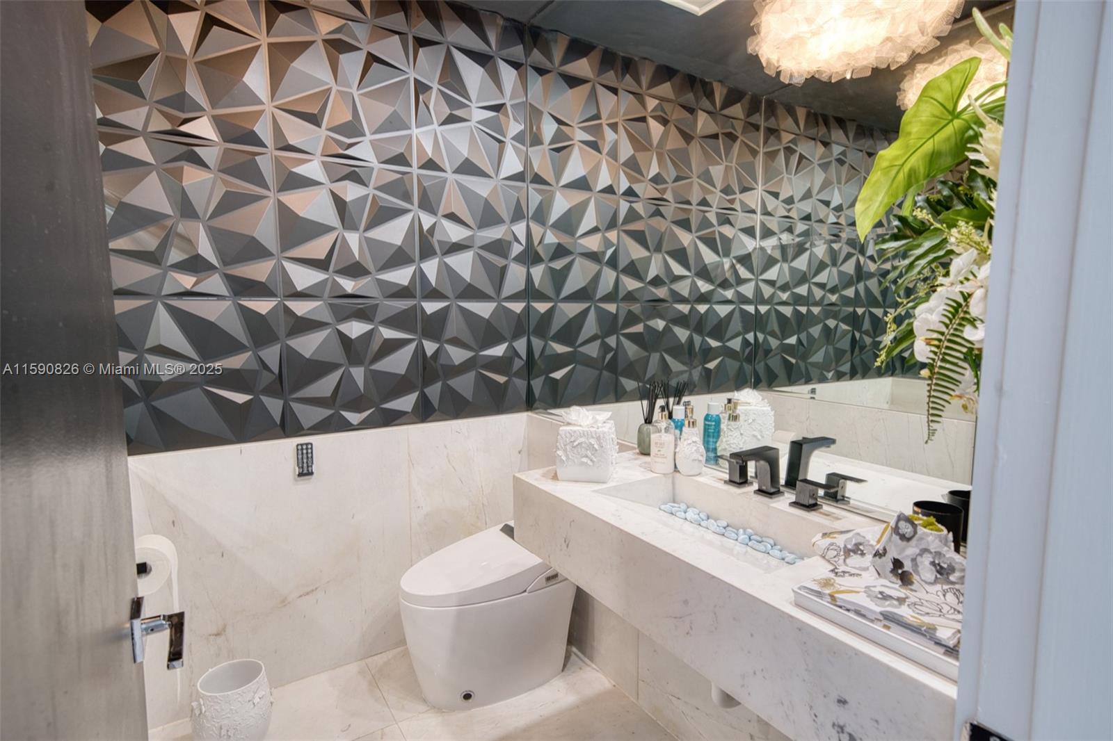 934 S Southlake Dr Hollywood, FL 33019