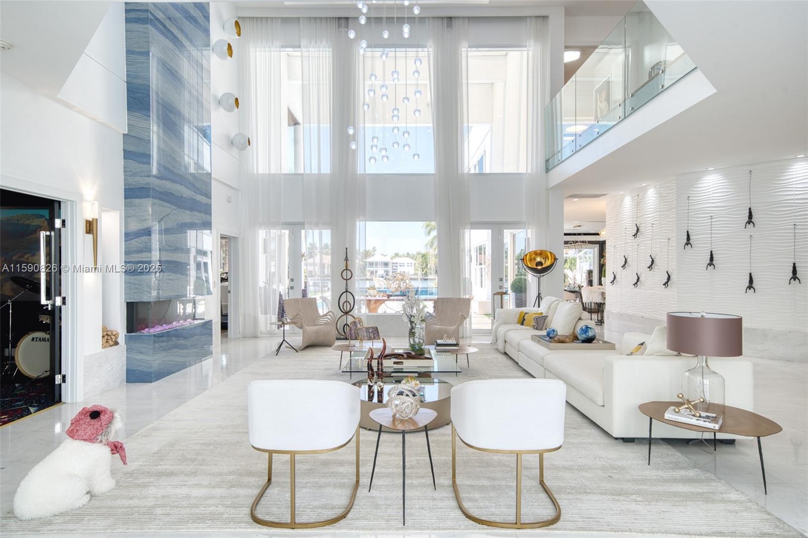 934 S Southlake Dr Hollywood, FL 33019