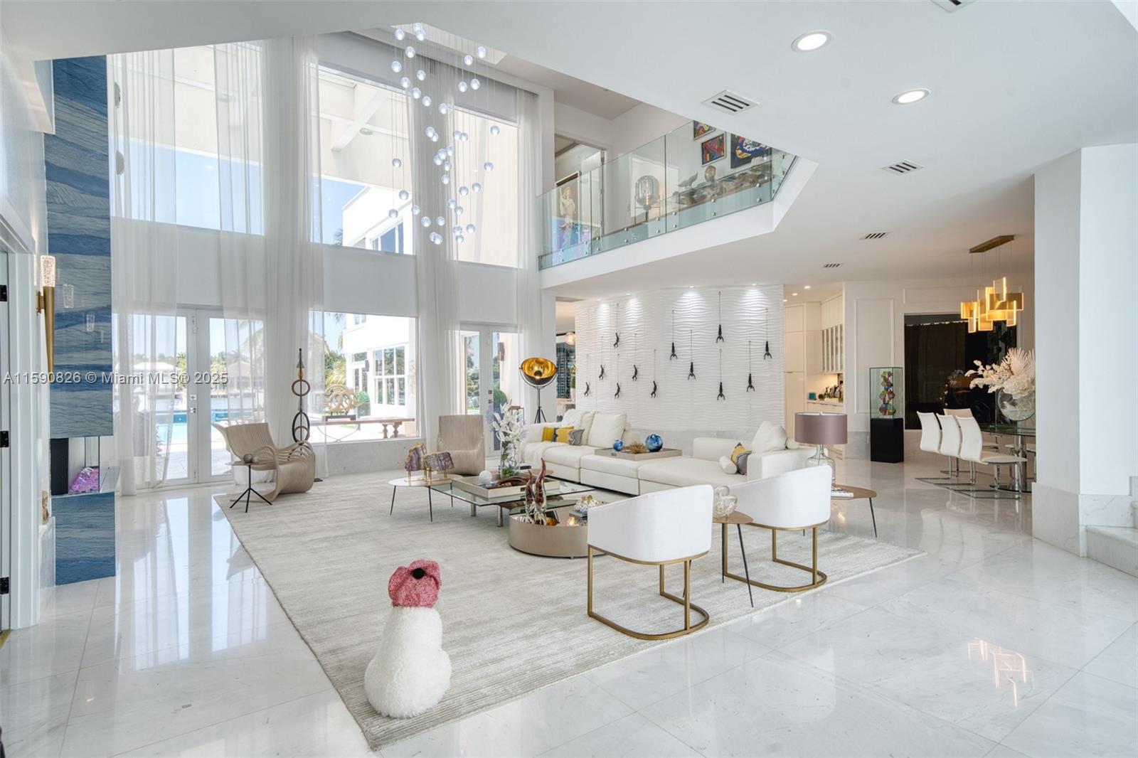 934 S Southlake Dr Hollywood, FL 33019