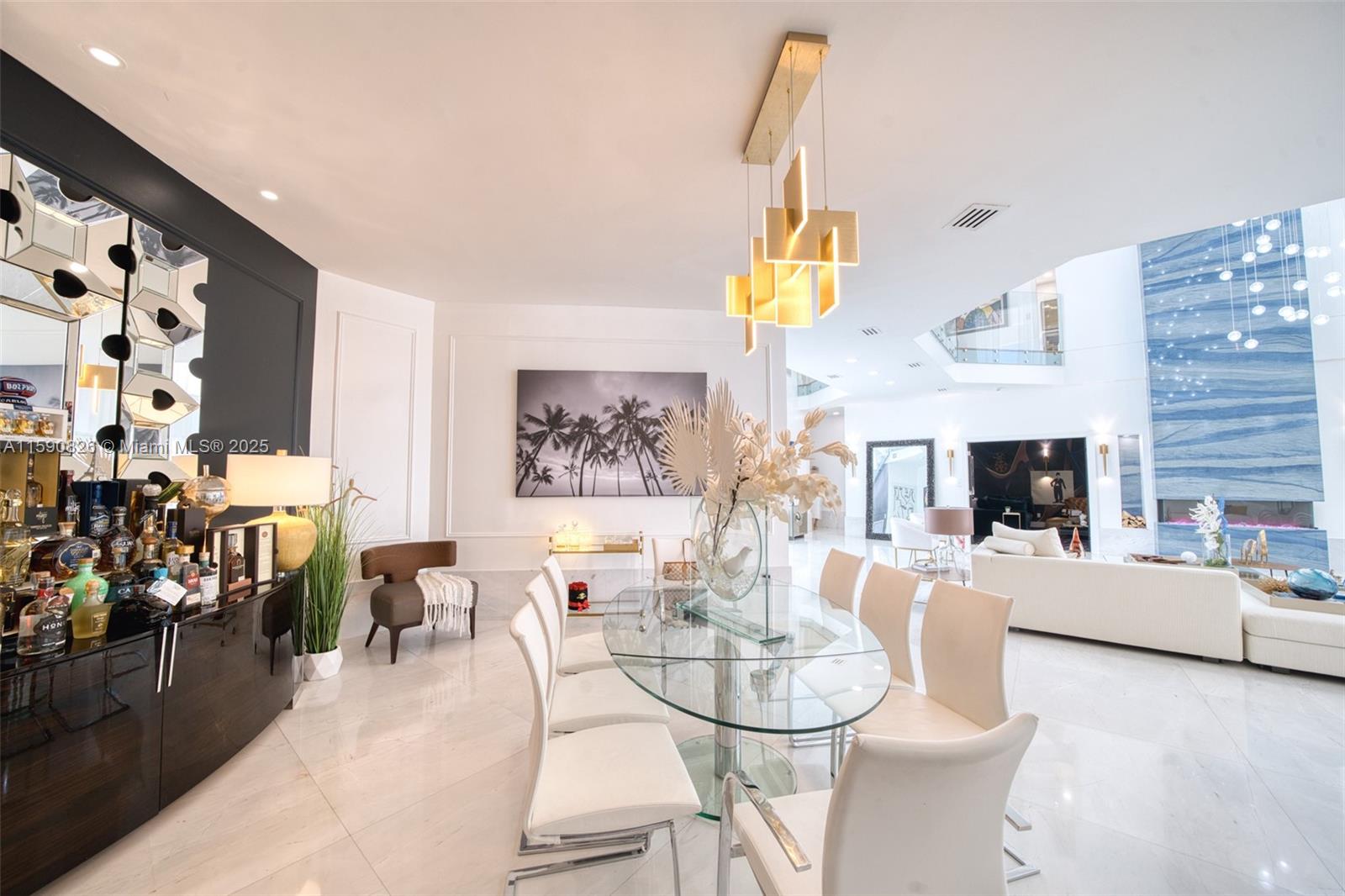 934 S Southlake Dr Hollywood, FL 33019