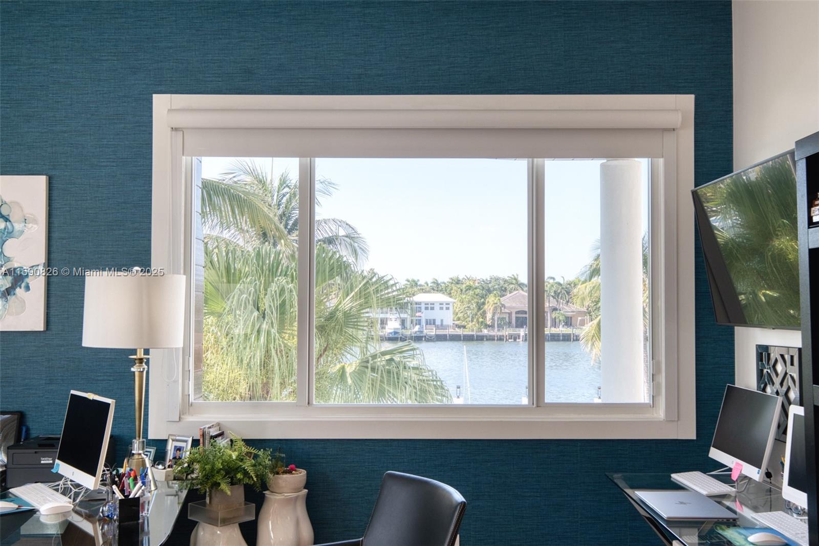 934 S Southlake Dr Hollywood, FL 33019