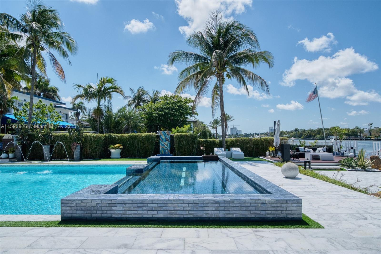 934 S Southlake Dr Hollywood, FL 33019