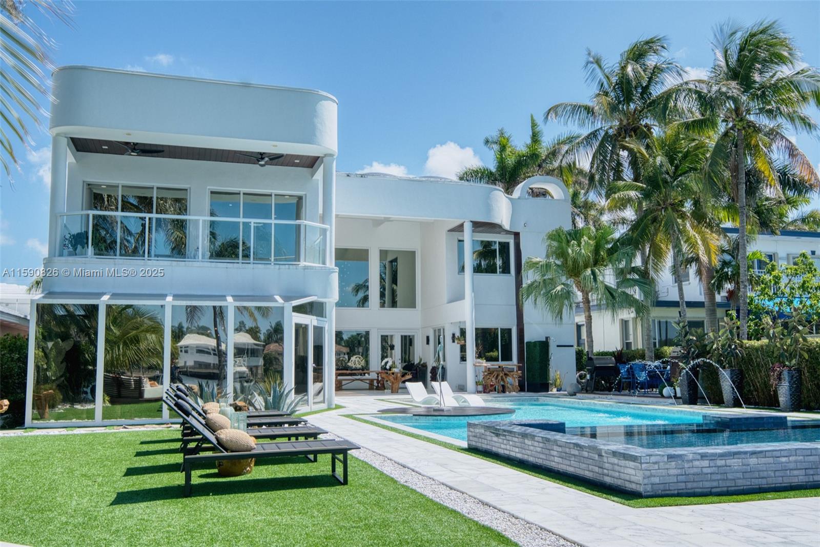 934 S Southlake Dr Hollywood, FL 33019