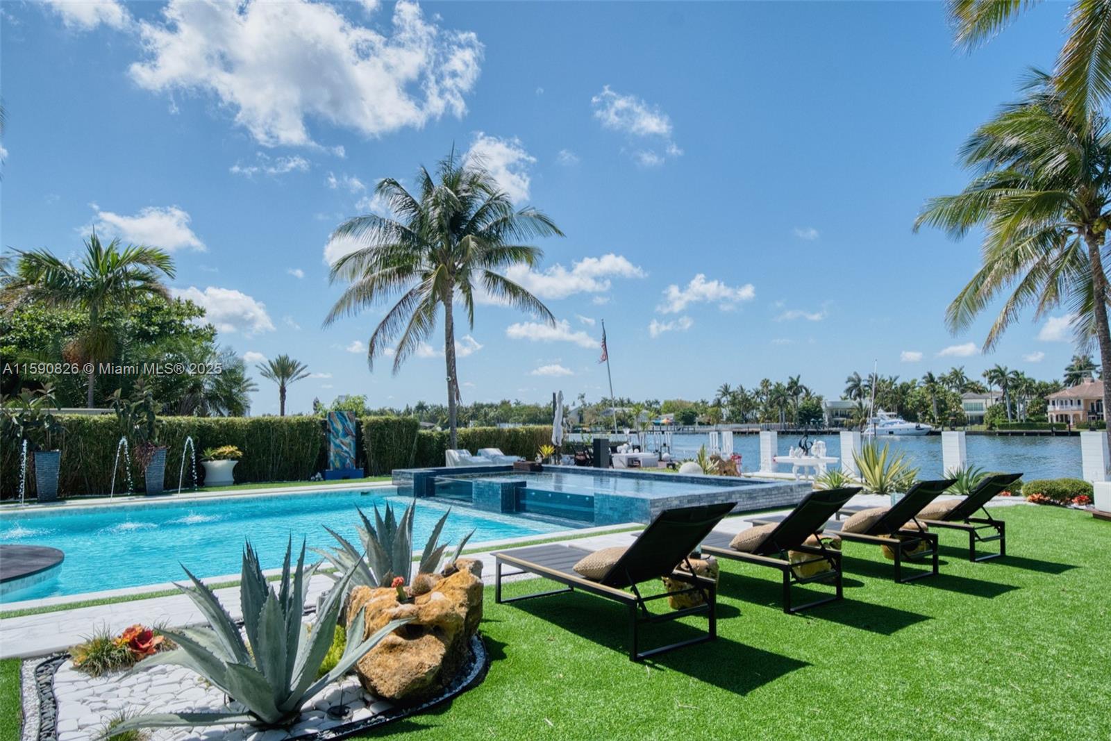 934 S Southlake Dr Hollywood, FL 33019