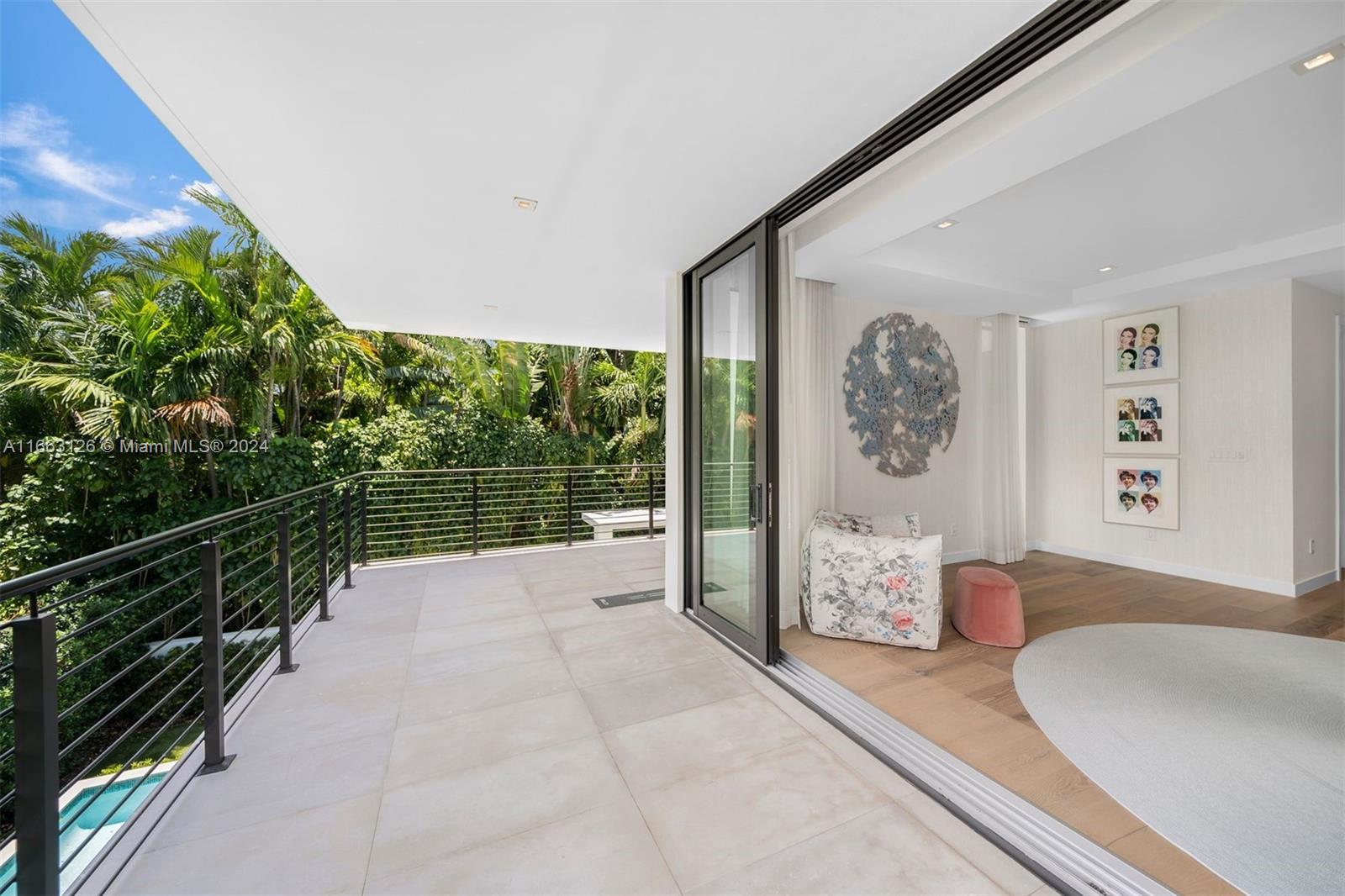 5327 N Bay Rd Miami Beach, FL 33140