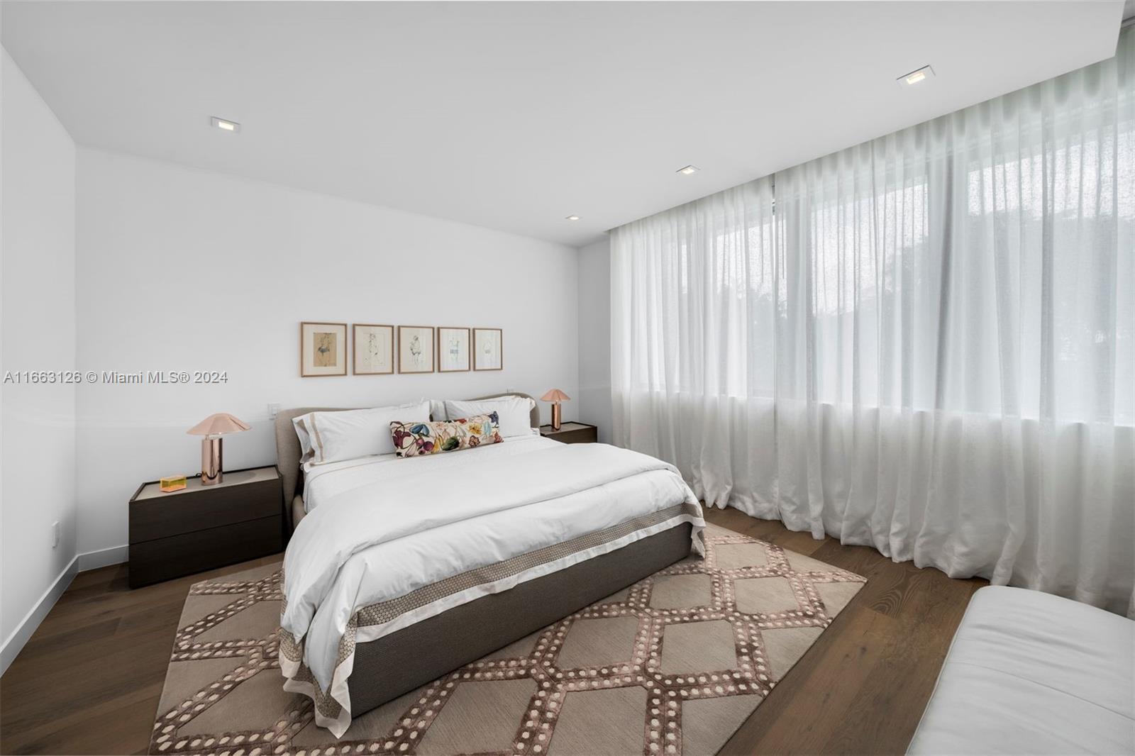 5327 N Bay Rd Miami Beach, FL 33140