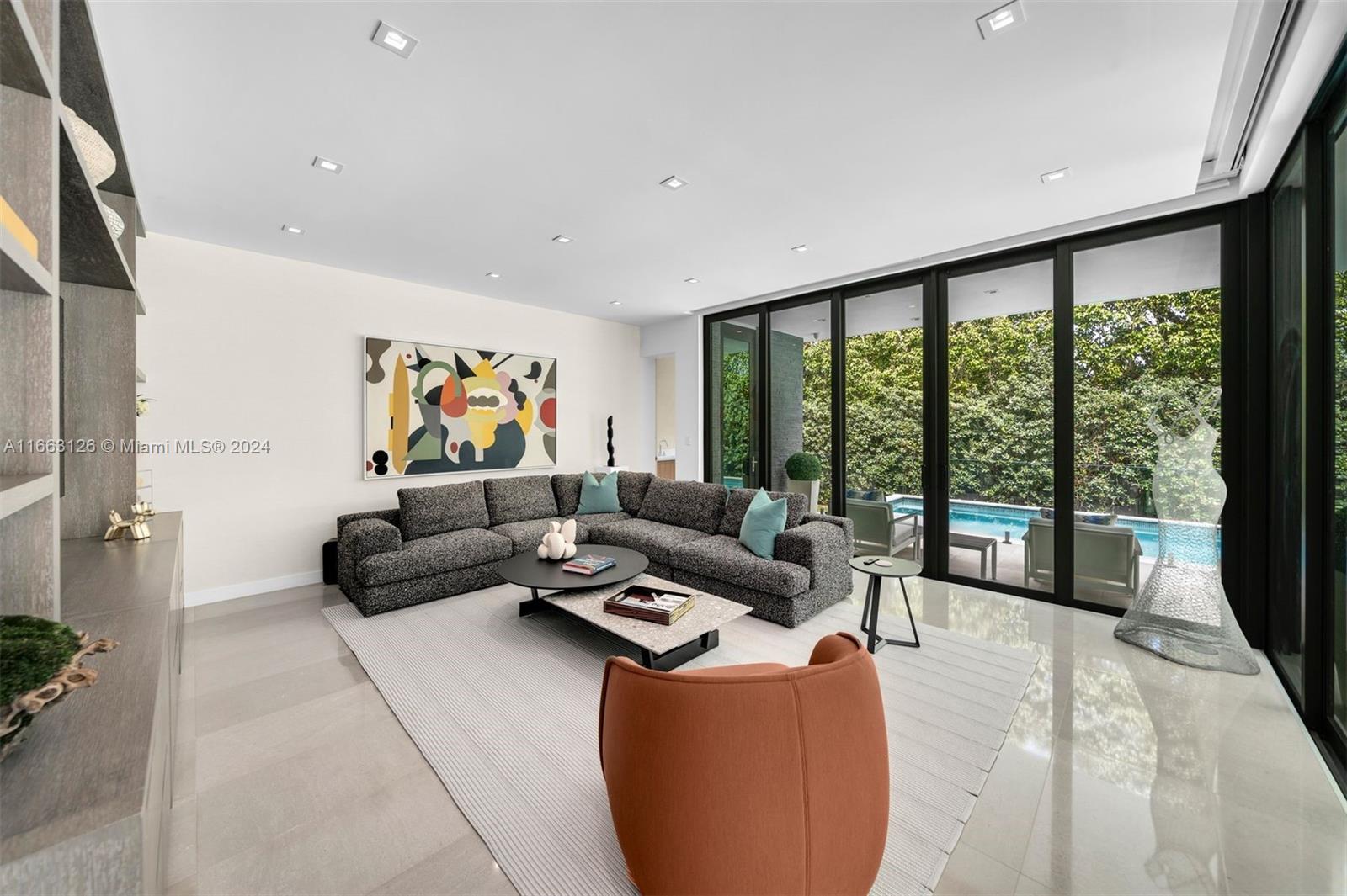 5327 N Bay Rd Miami Beach, FL 33140