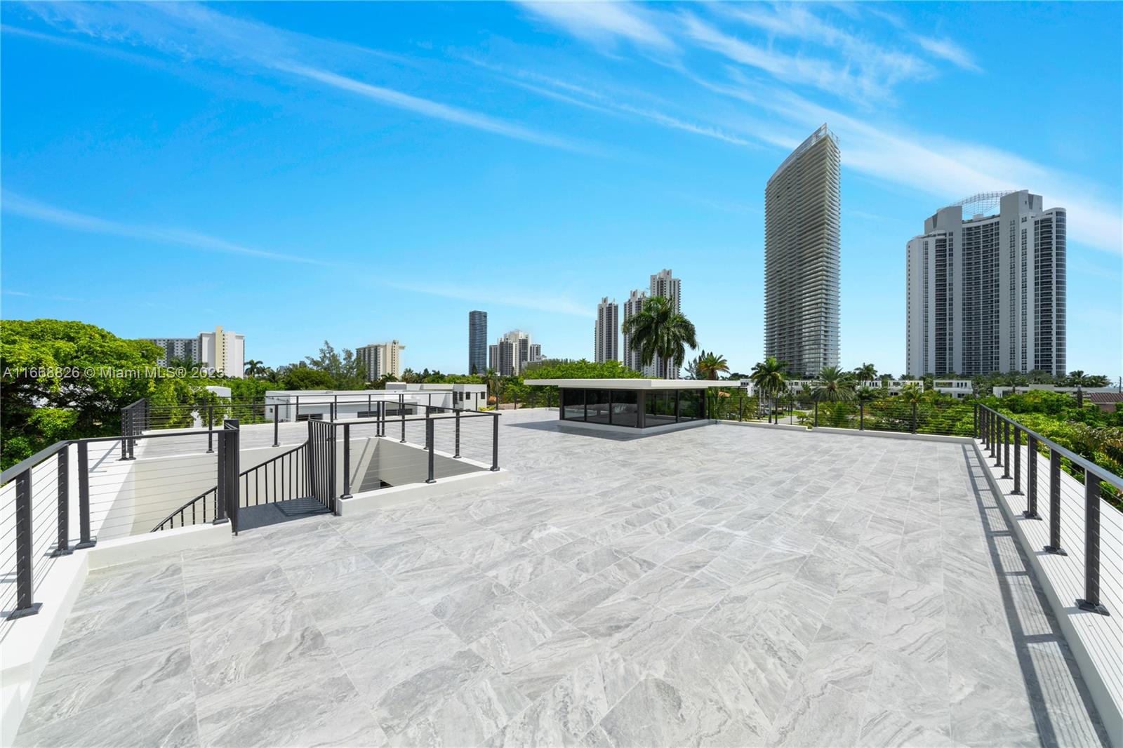 262 189th Ter Sunny Isles Beach, FL 33160