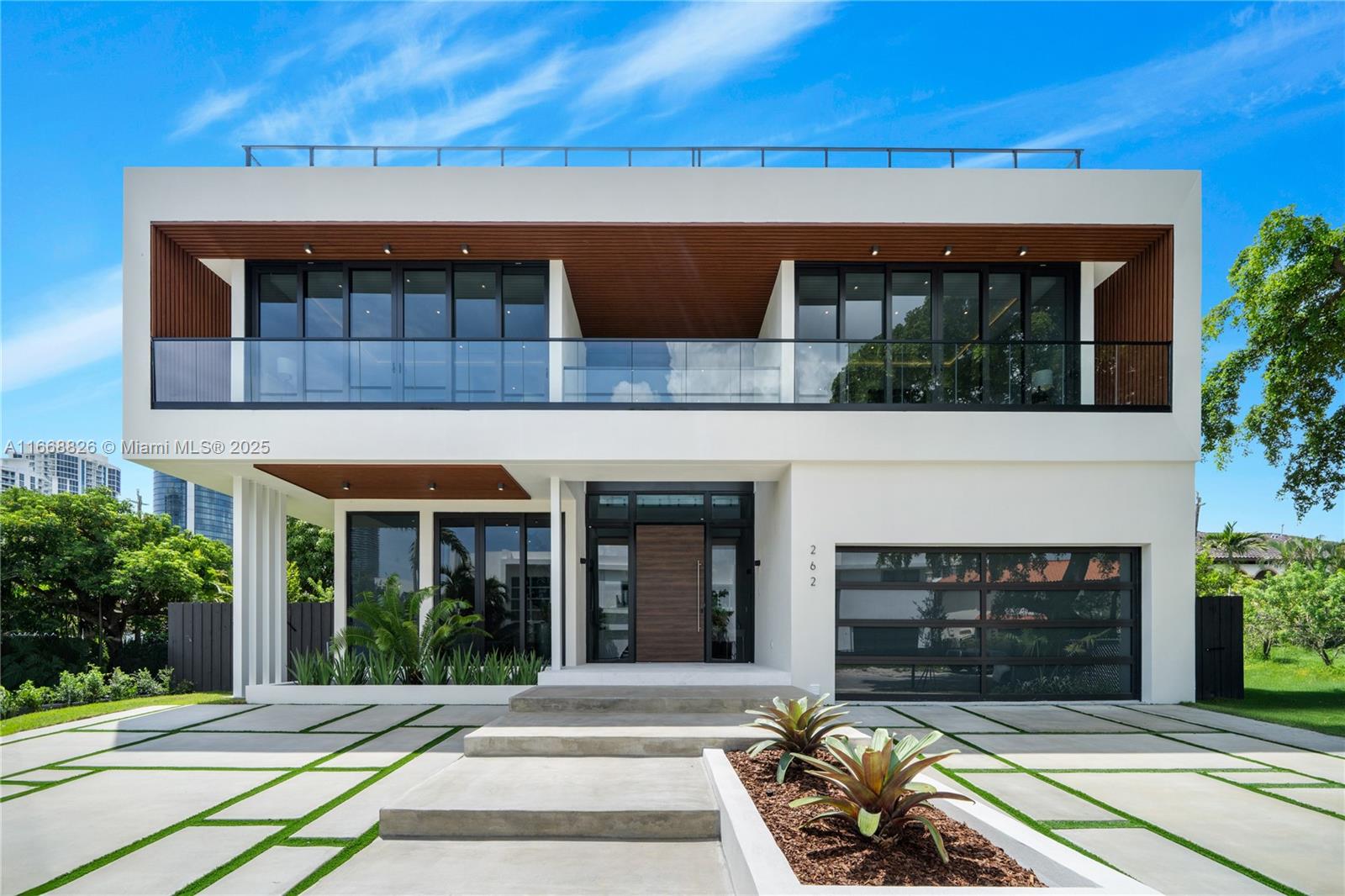 262 189th Ter Sunny Isles Beach, FL 33160