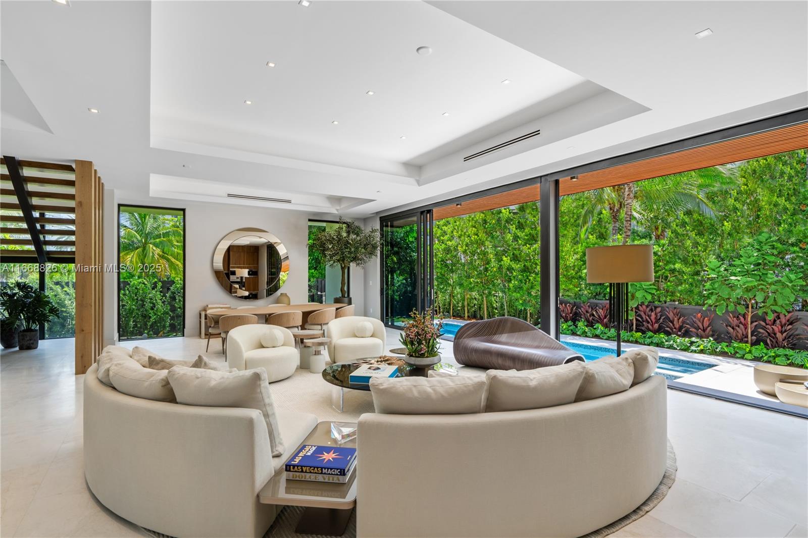 262 189th Ter Sunny Isles Beach, FL 33160