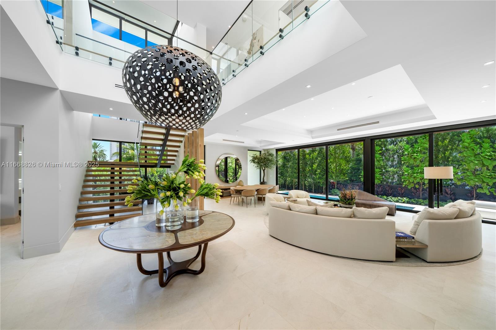 262 189th Ter Sunny Isles Beach, FL 33160