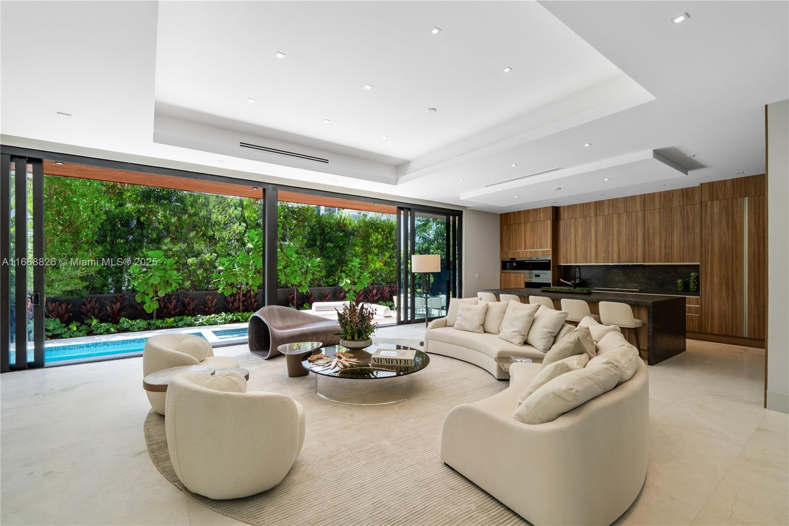 262 189th Ter Sunny Isles Beach, FL 33160