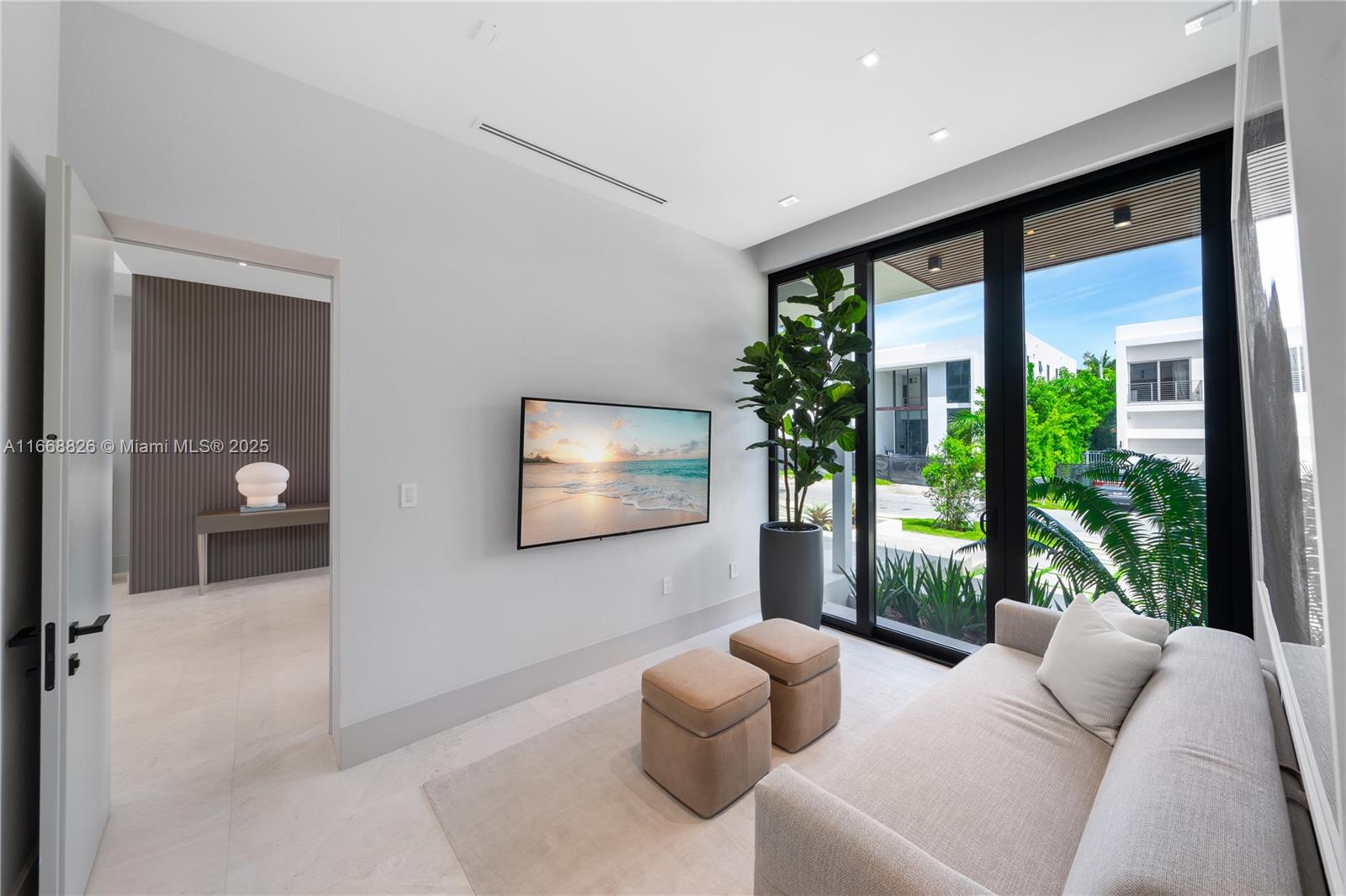 262 189th Ter Sunny Isles Beach, FL 33160