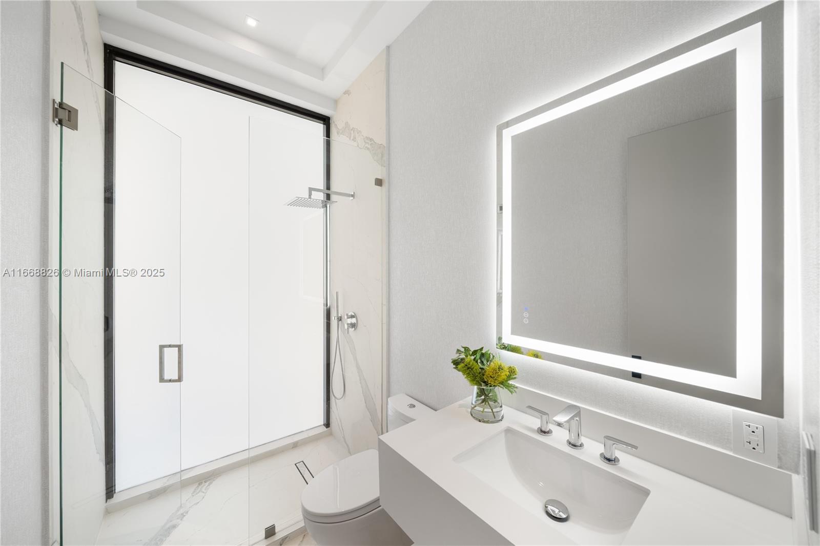 262 189th Ter Sunny Isles Beach, FL 33160