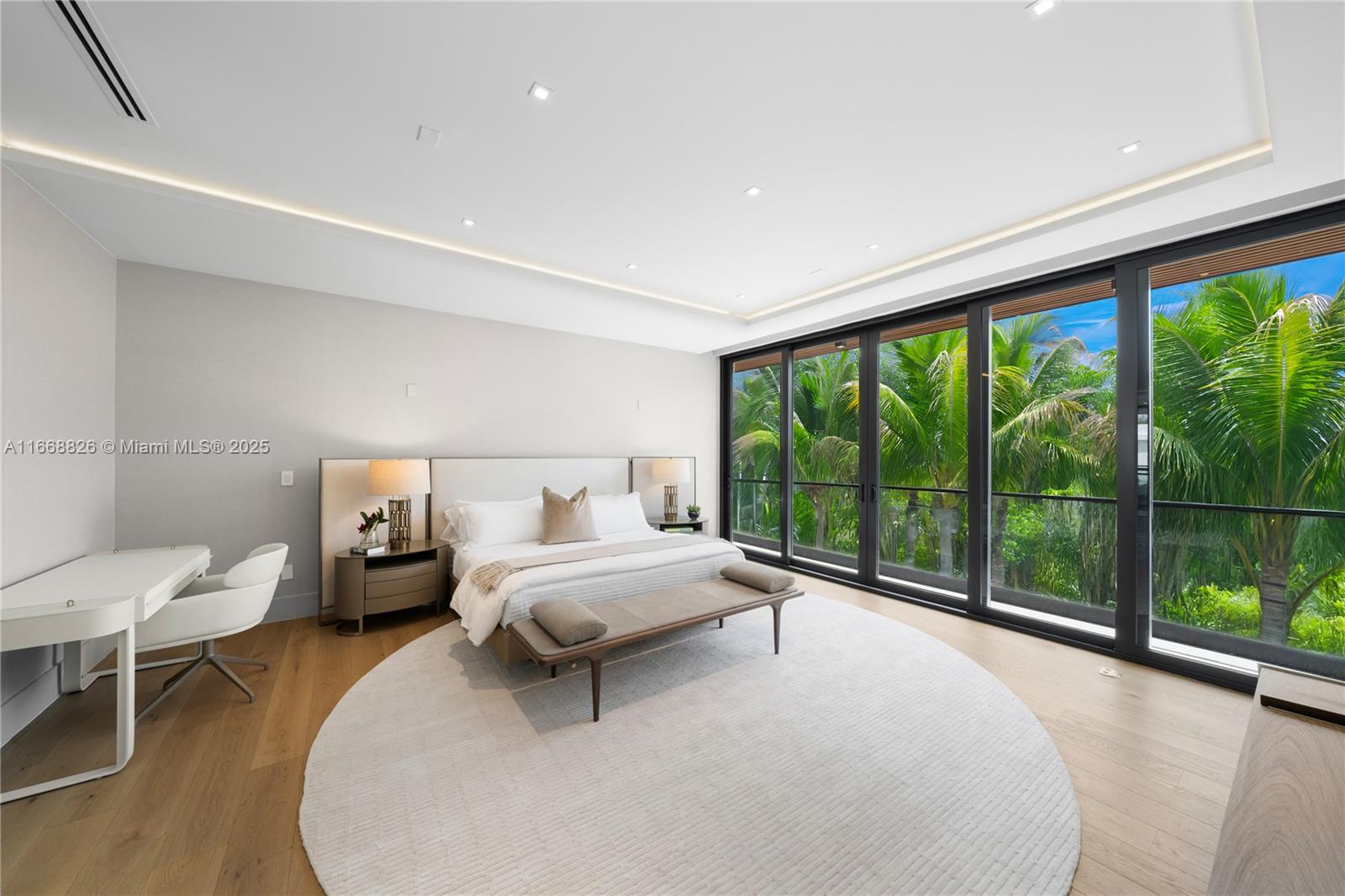 262 189th Ter Sunny Isles Beach, FL 33160