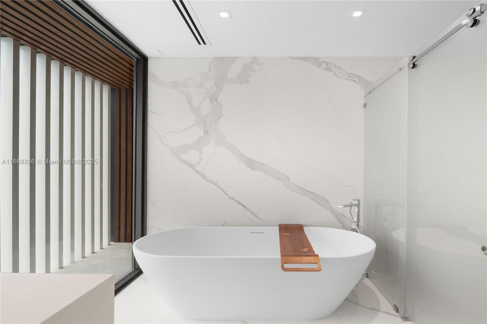 262 189th Ter Sunny Isles Beach, FL 33160