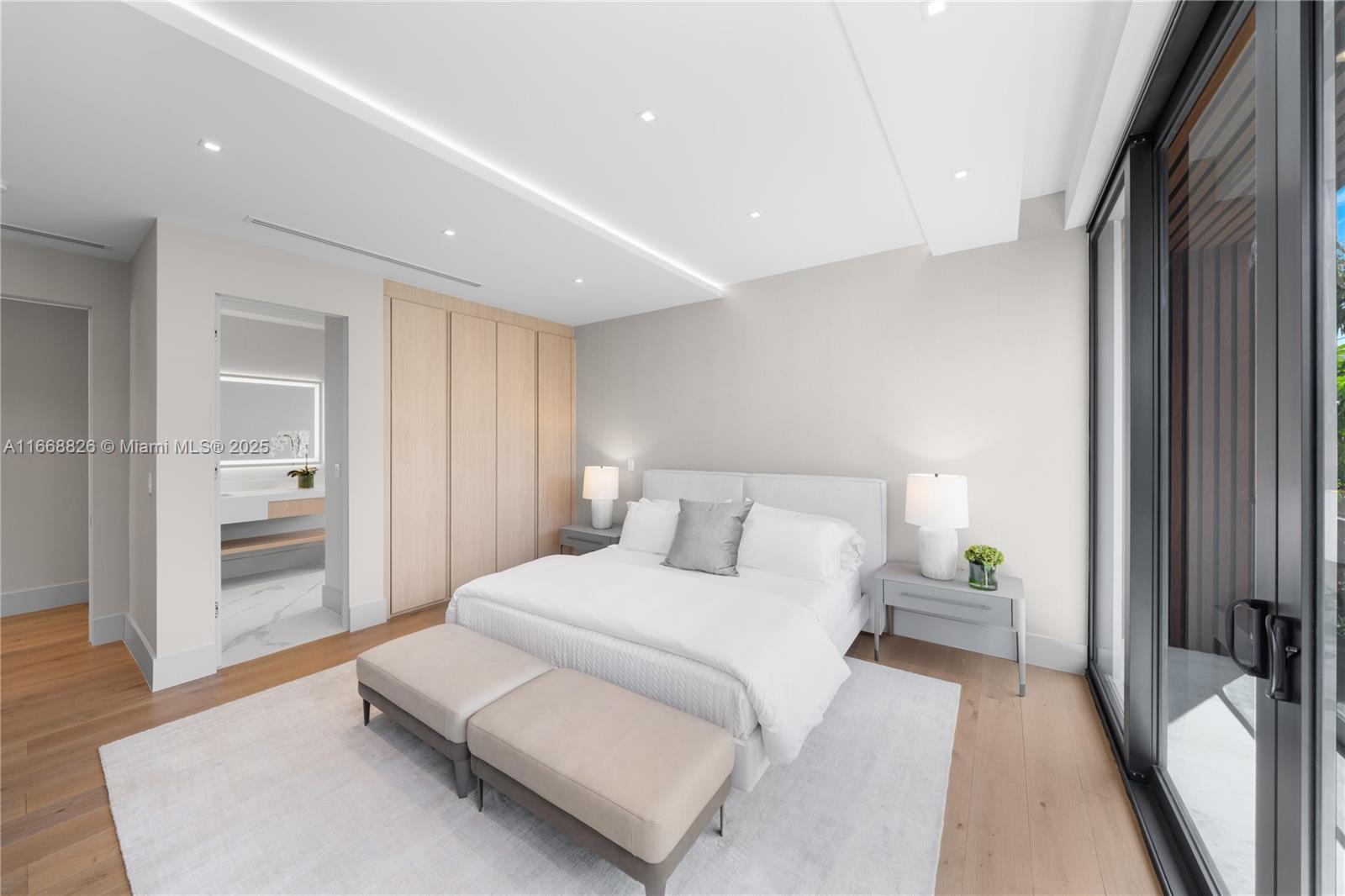 262 189th Ter Sunny Isles Beach, FL 33160