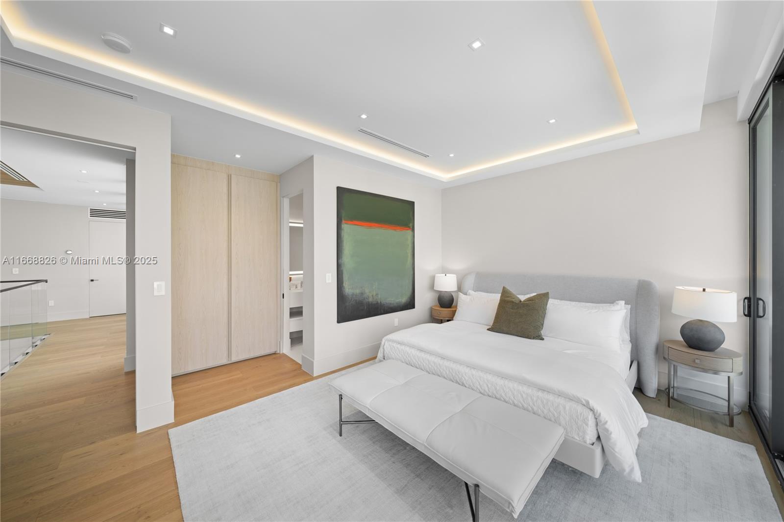 262 189th Ter Sunny Isles Beach, FL 33160