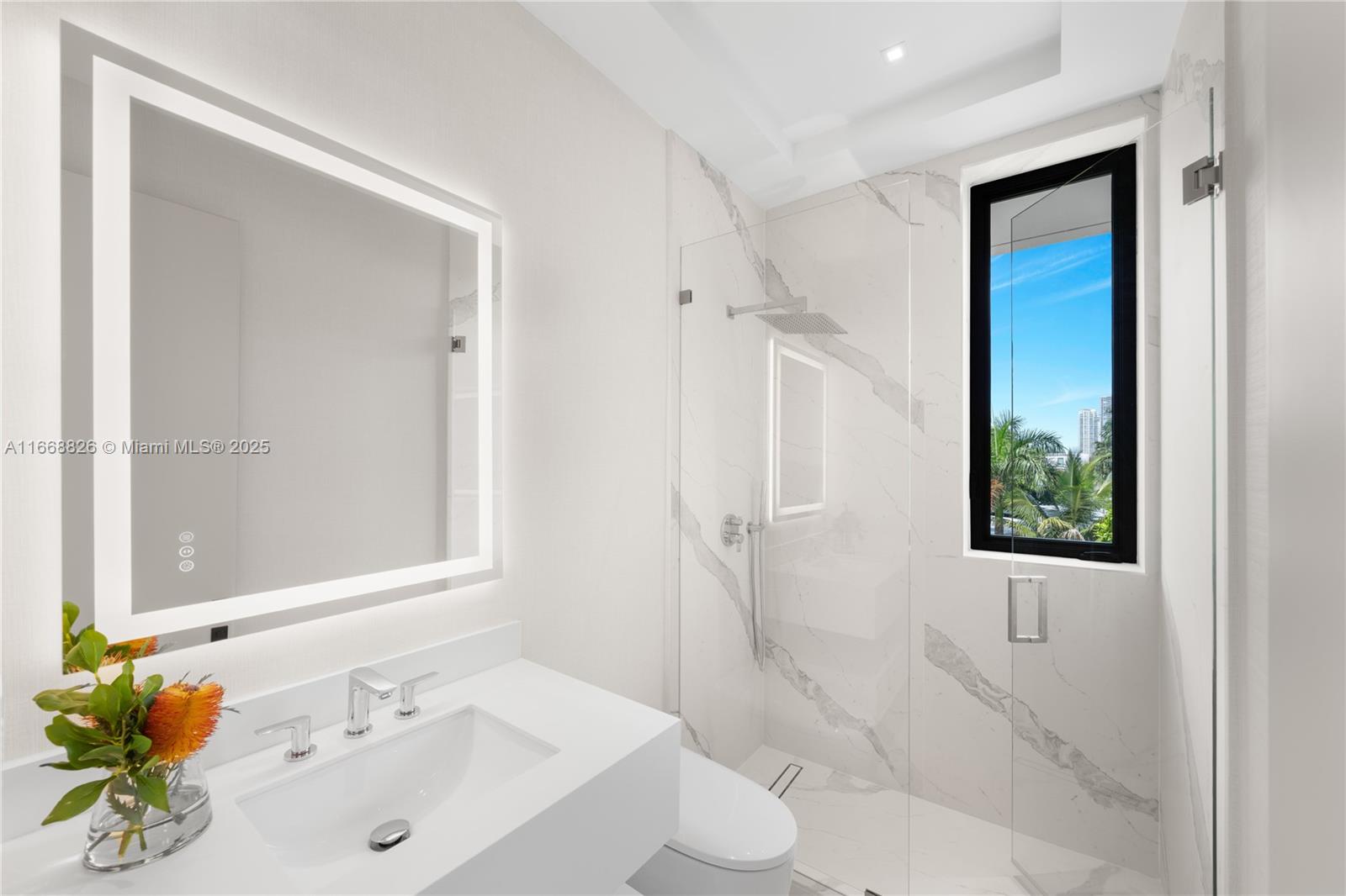 262 189th Ter Sunny Isles Beach, FL 33160