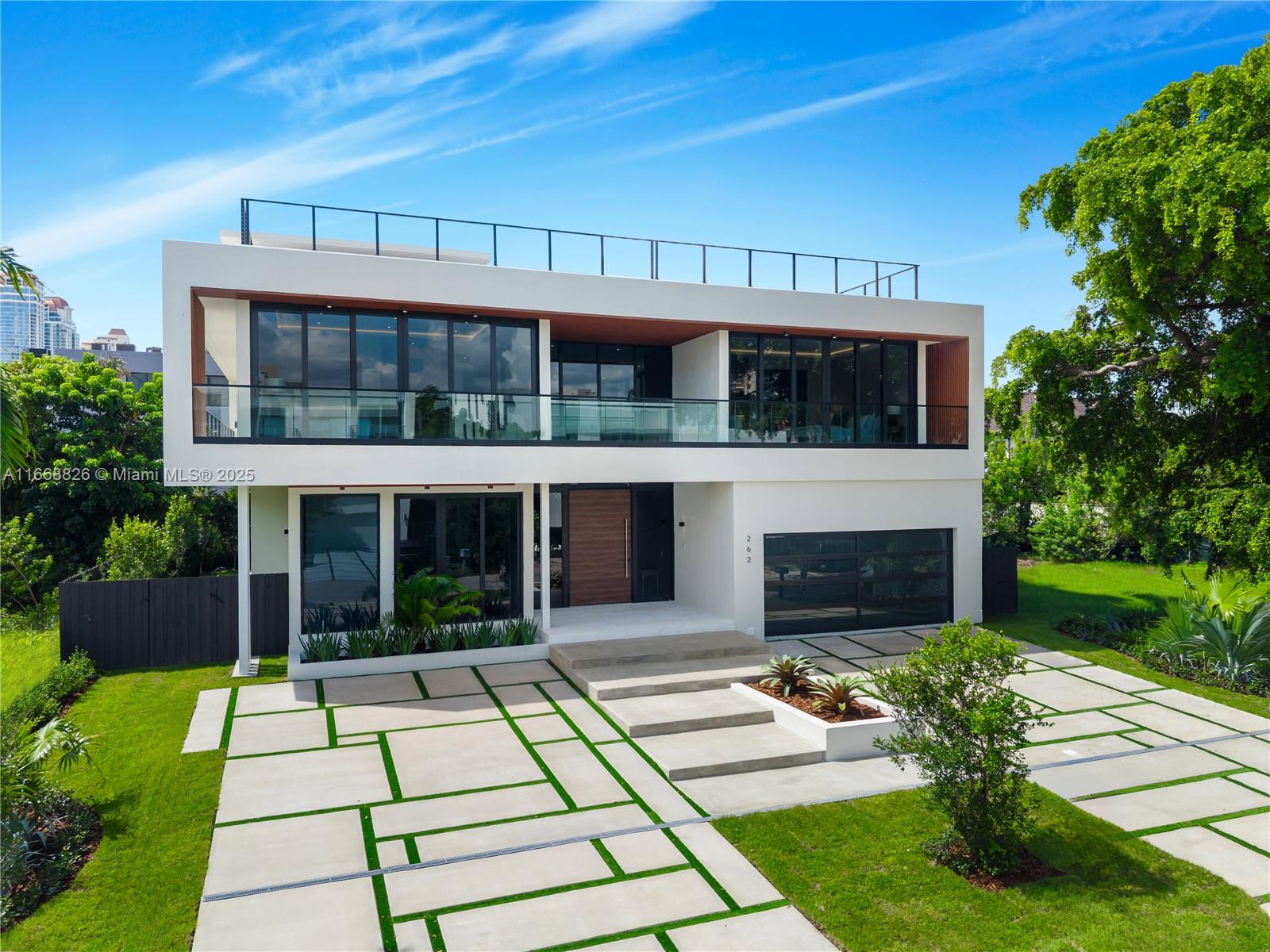 262 189th Ter Sunny Isles Beach, FL 33160