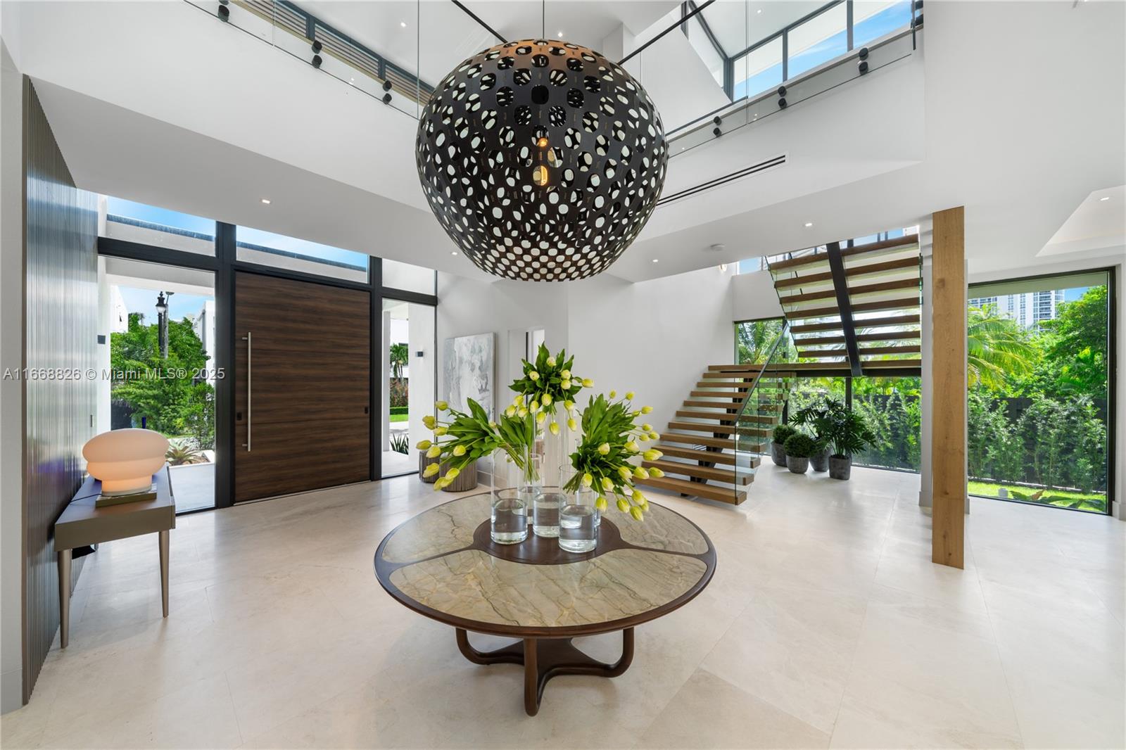 262 189th Ter Sunny Isles Beach, FL 33160