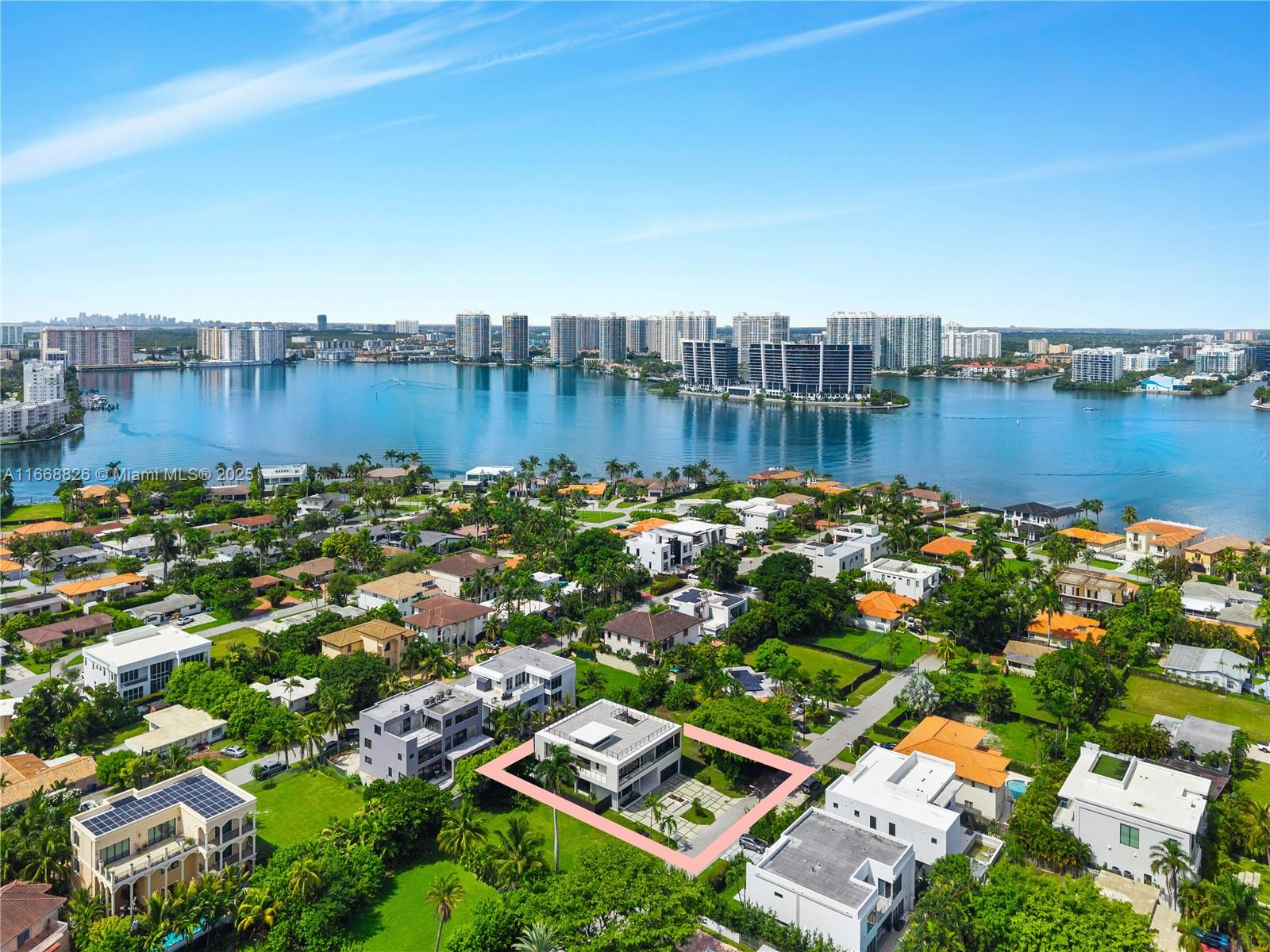 262 189th Ter Sunny Isles Beach, FL 33160